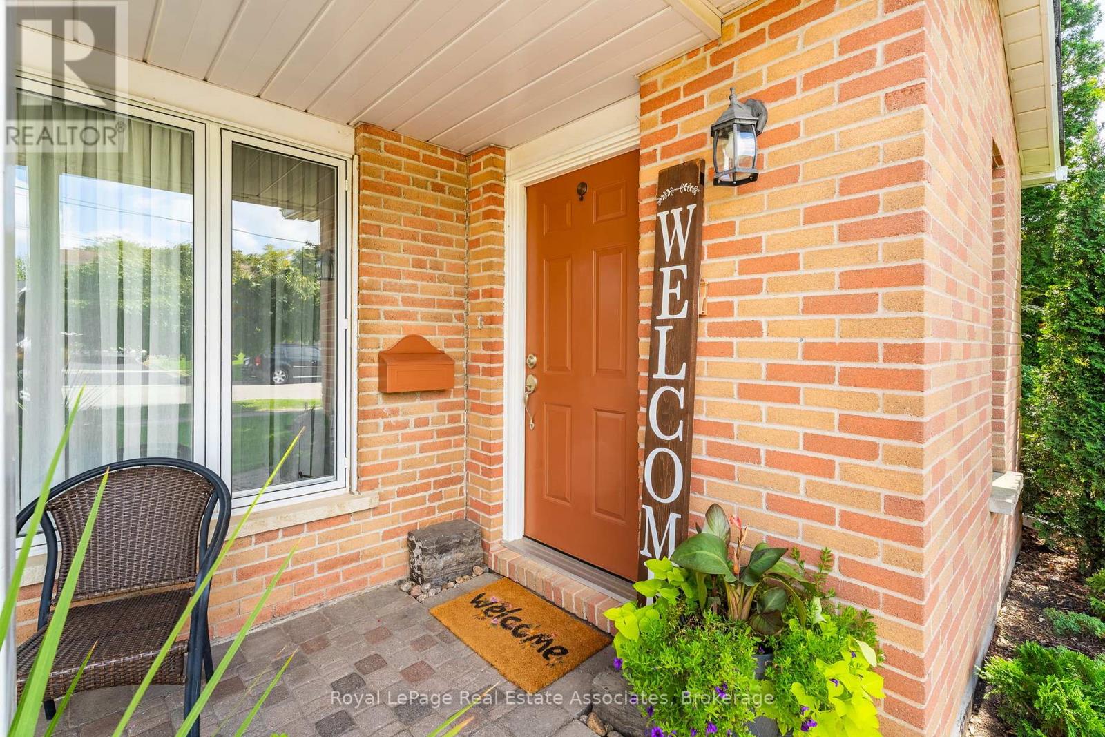 182 REXWAY DRIVE - 5