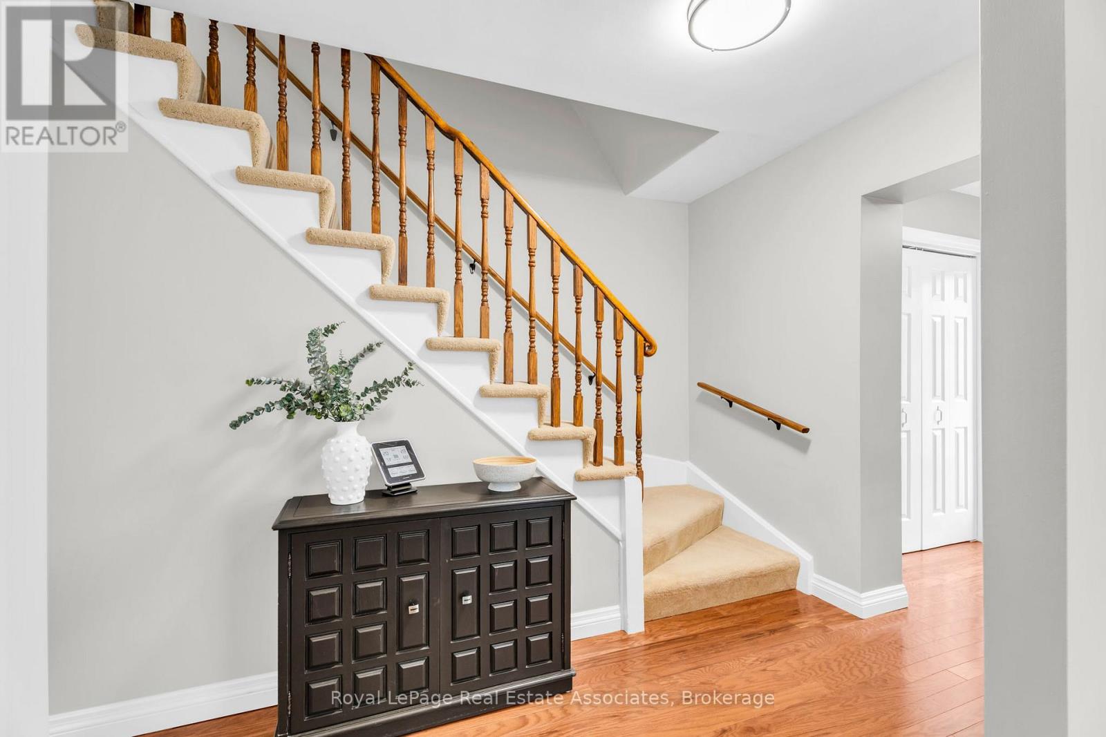 182 REXWAY DRIVE - 8