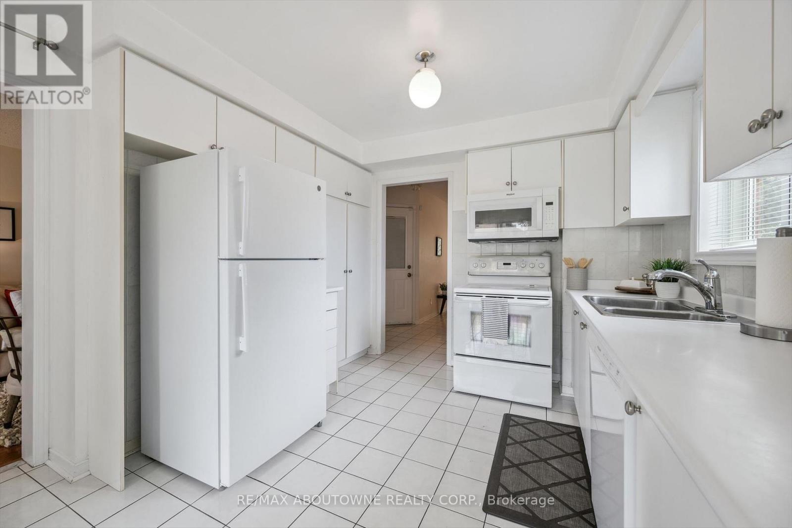 416 MARLATT DRIVE - 12