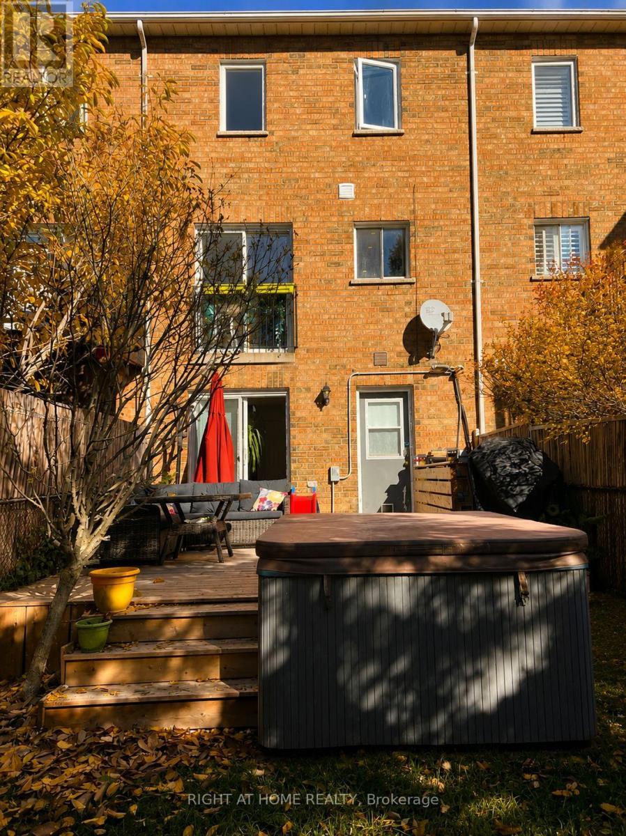 371 FAIRGATE WAY - 20