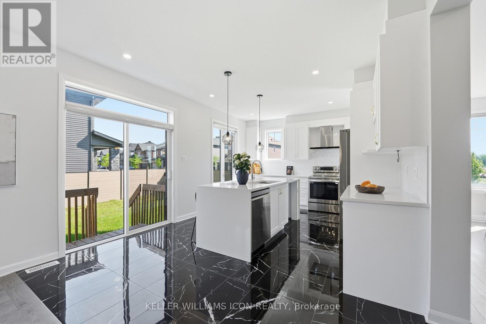 768 SHOAL STREET - 17