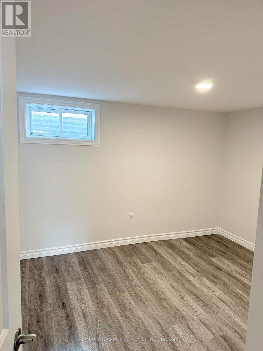##1, #2, #3 210 OWEN STREET - 40