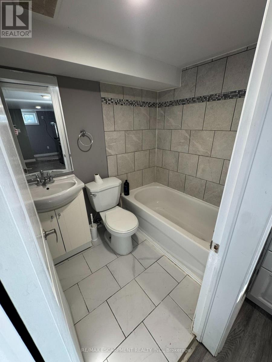 ##1, #2, #3 210 OWEN STREET - 37
