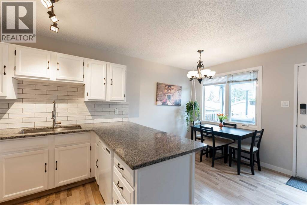 23 Selkirk Road W — photo 12