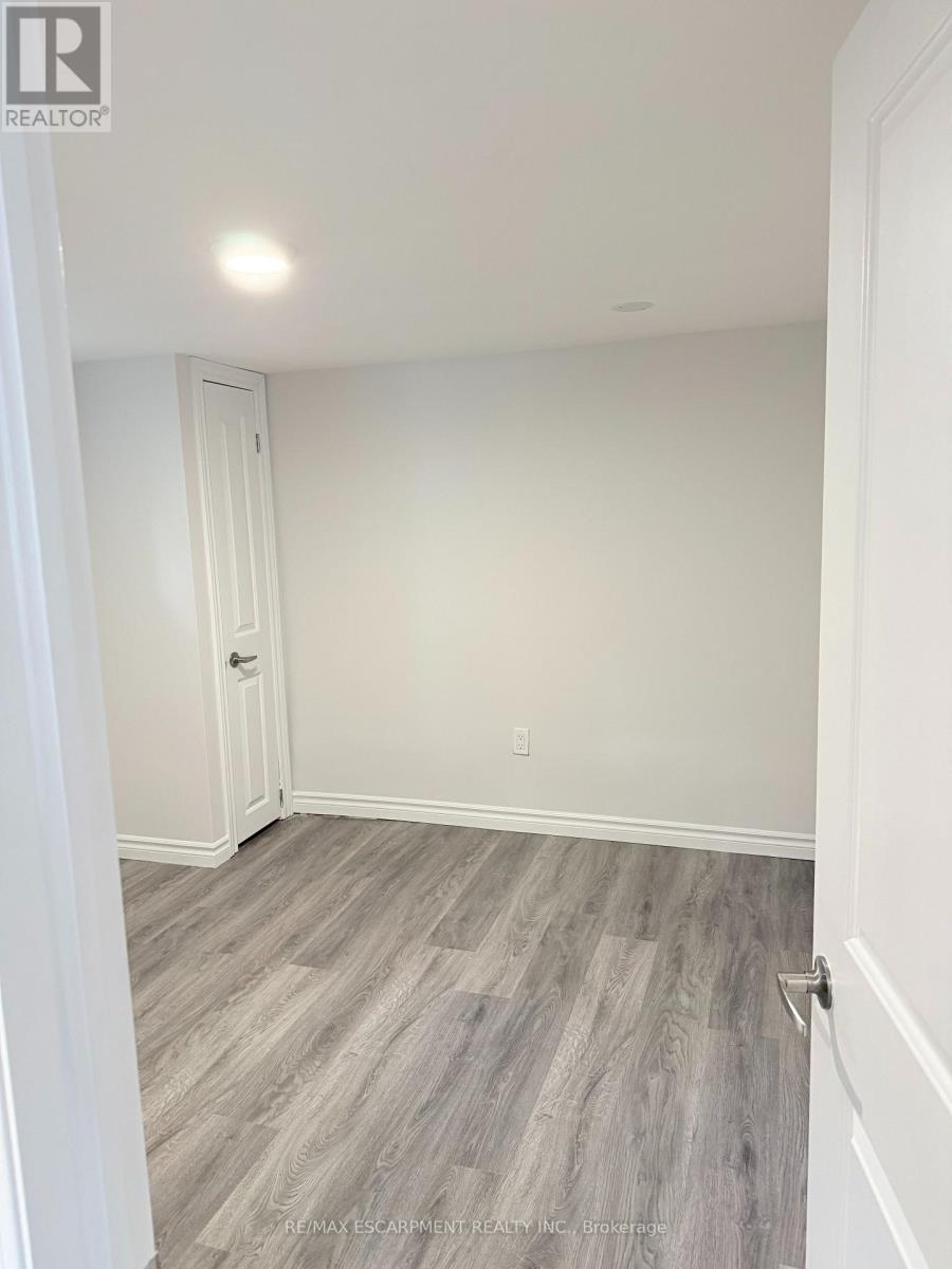 ##1, #2, #3 210 OWEN STREET - 39