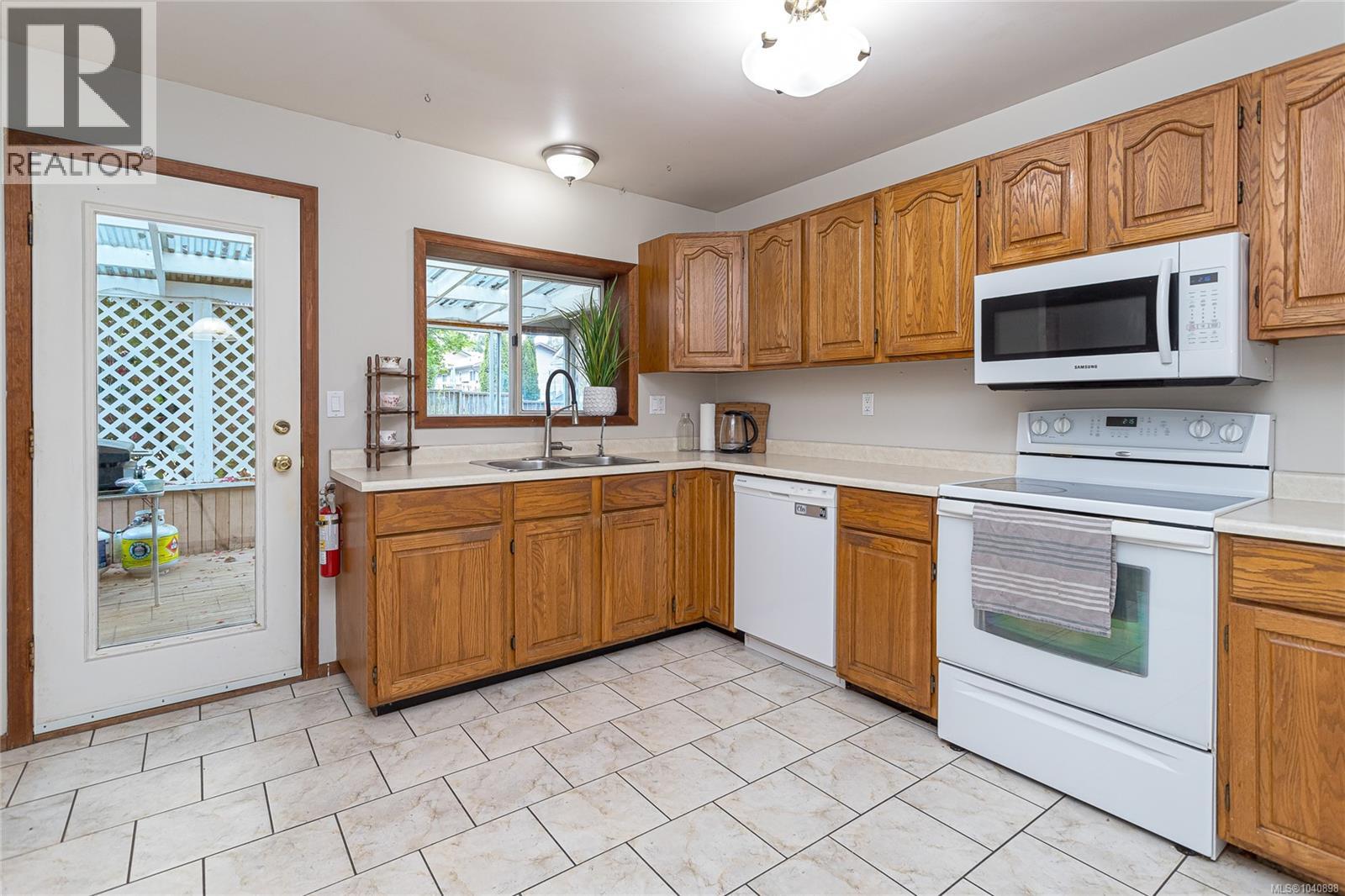 3388 St. Troy Pl, Colwood