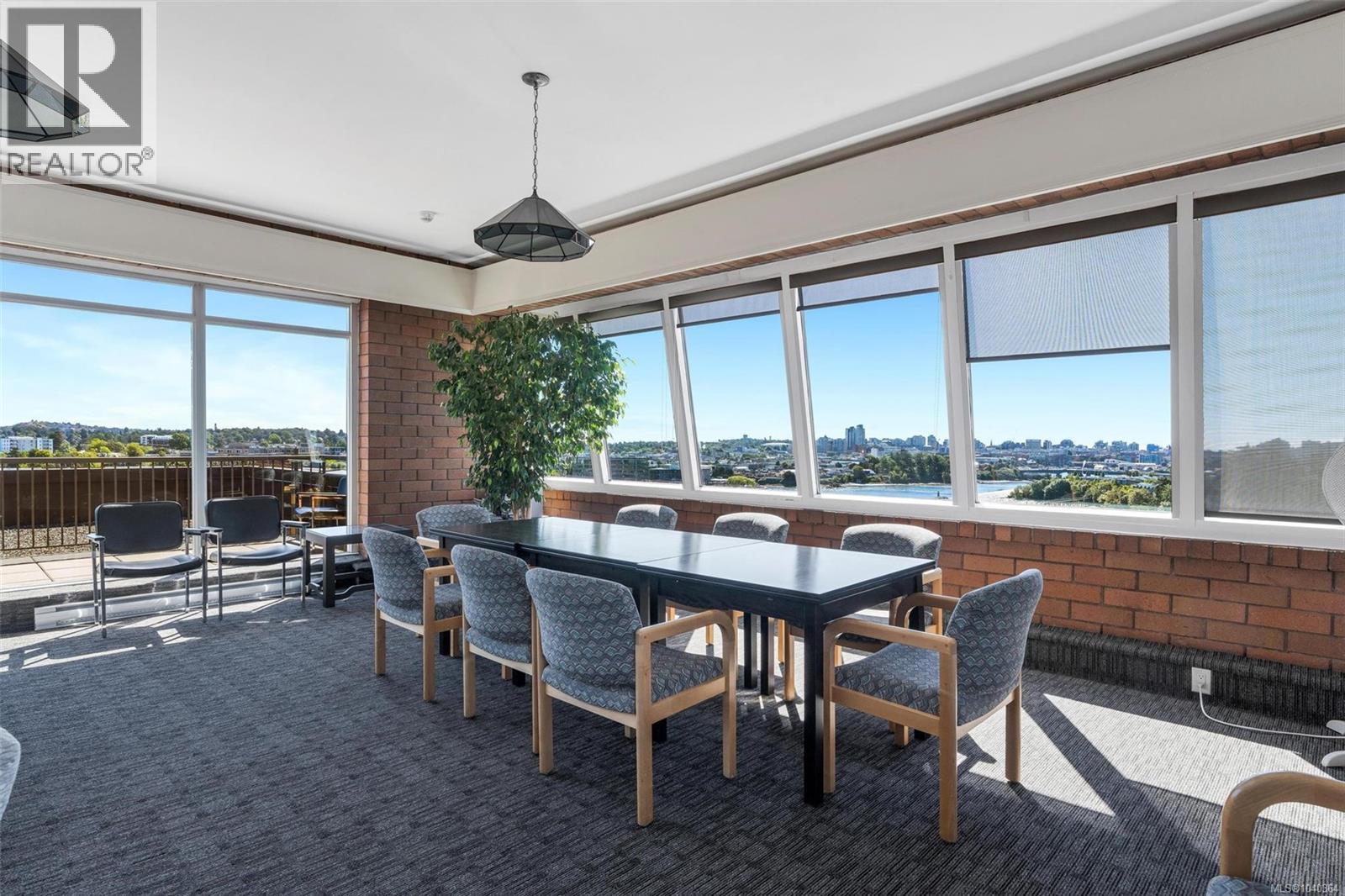304 105 Gorge Rd E, Victoria