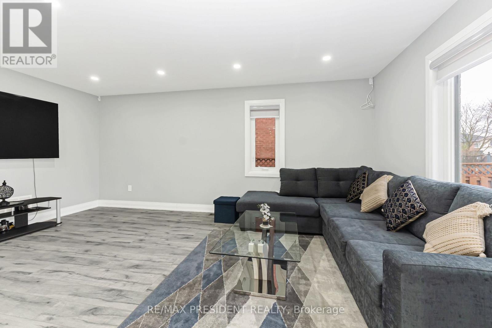 212 WEDGEWOOD DRIVE - 22
