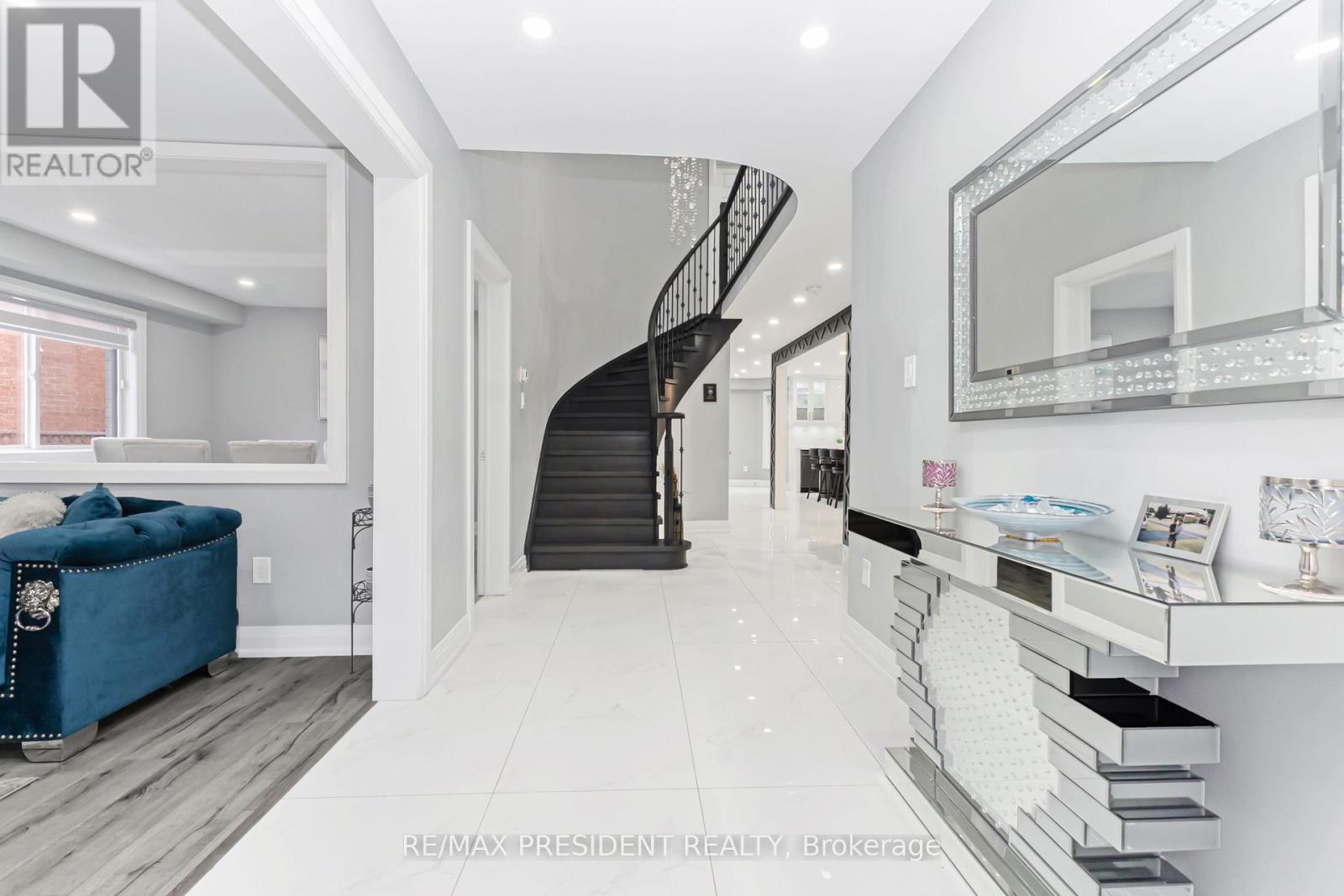 212 WEDGEWOOD DRIVE - 5