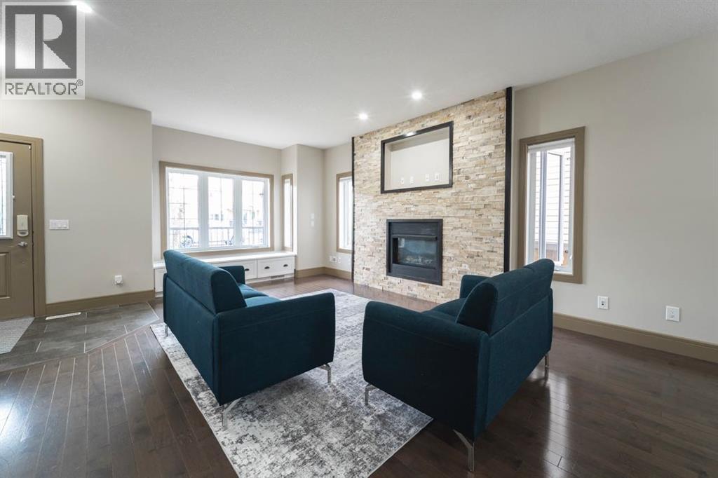 153 Walnut Crescent — photo 9