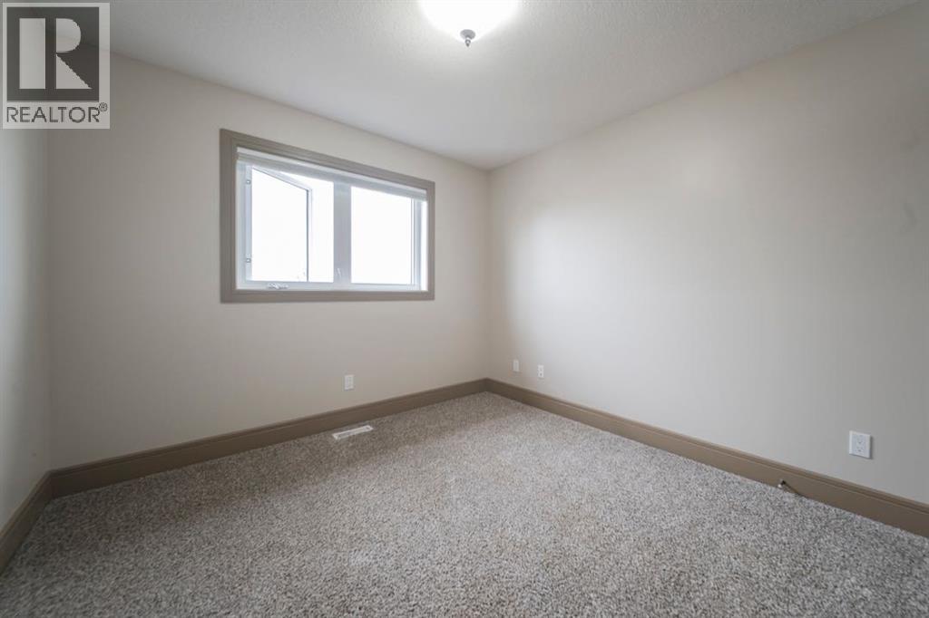 153 Walnut Crescent — photo 30