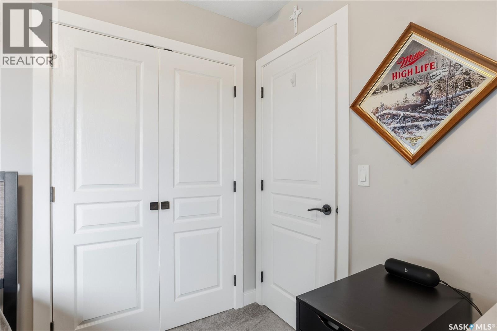 606 Pichler CRESCENT — photo 21