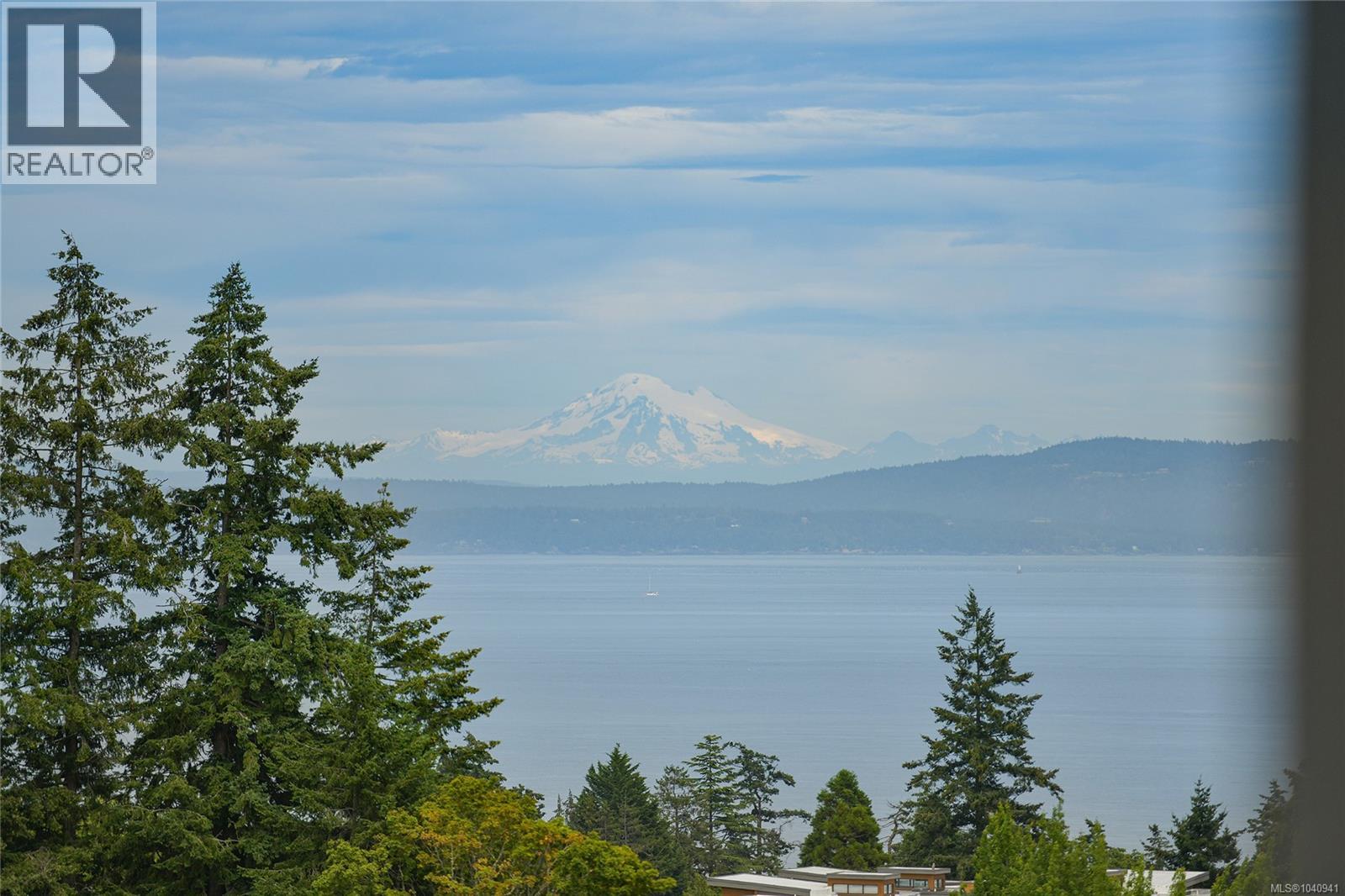 #401 5332 Sayward Hill Cres - 4