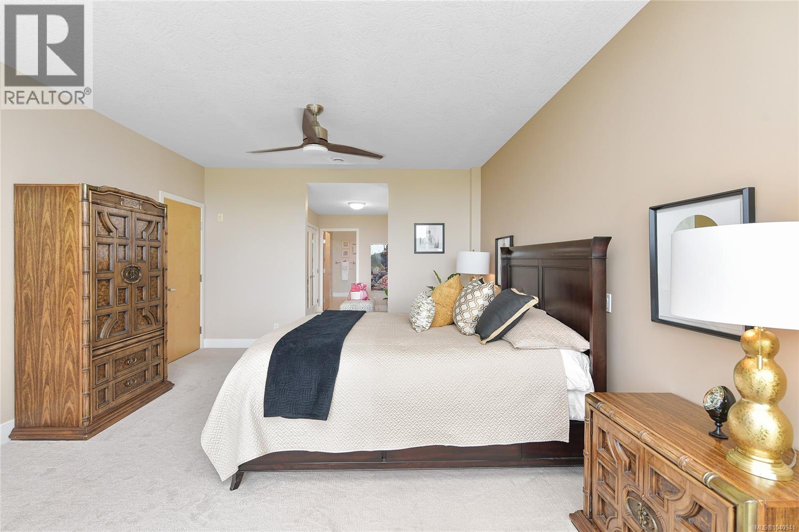 #401 5332 Sayward Hill Cres - 33
