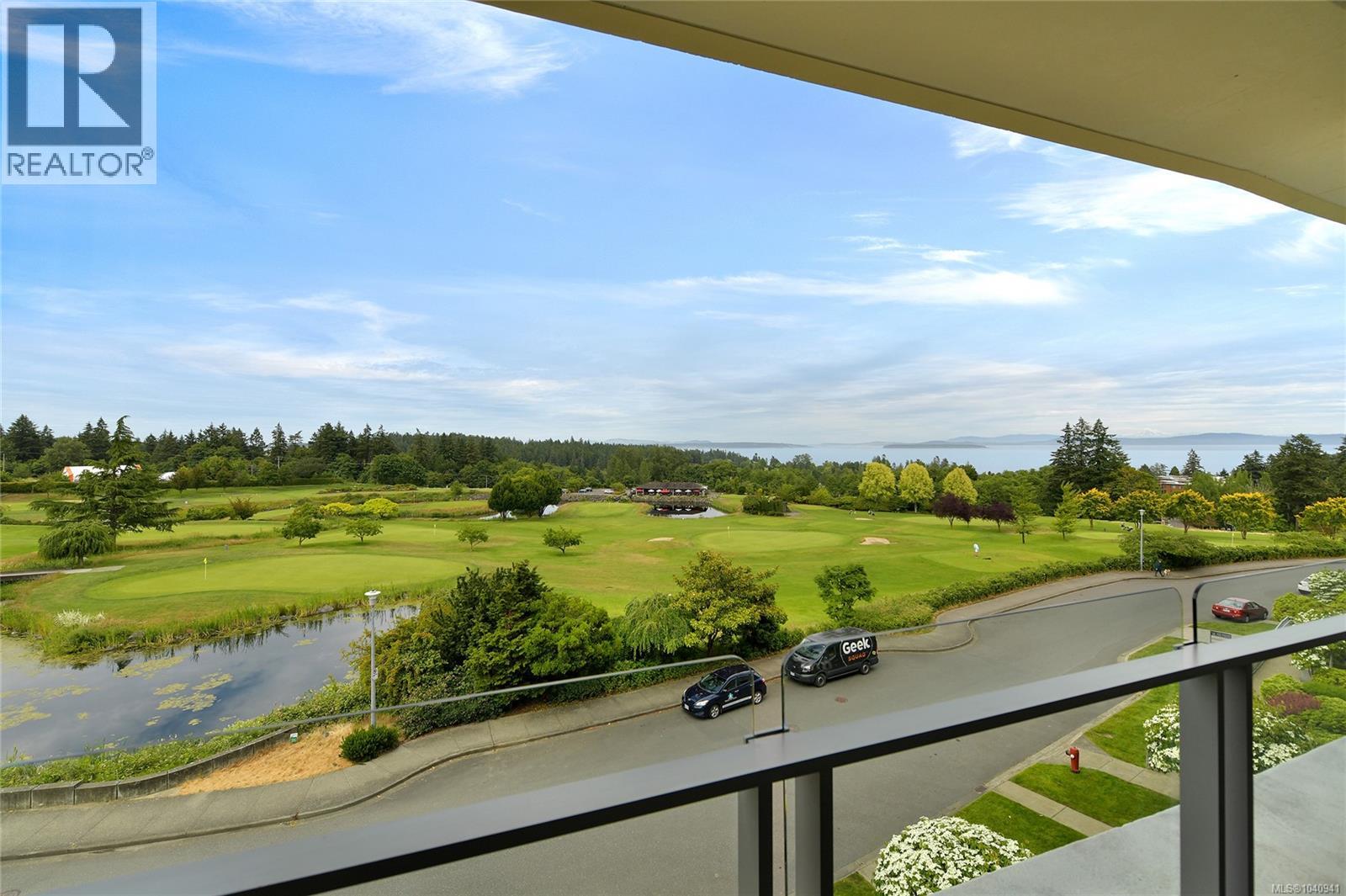 #401 5332 Sayward Hill Cres - 65