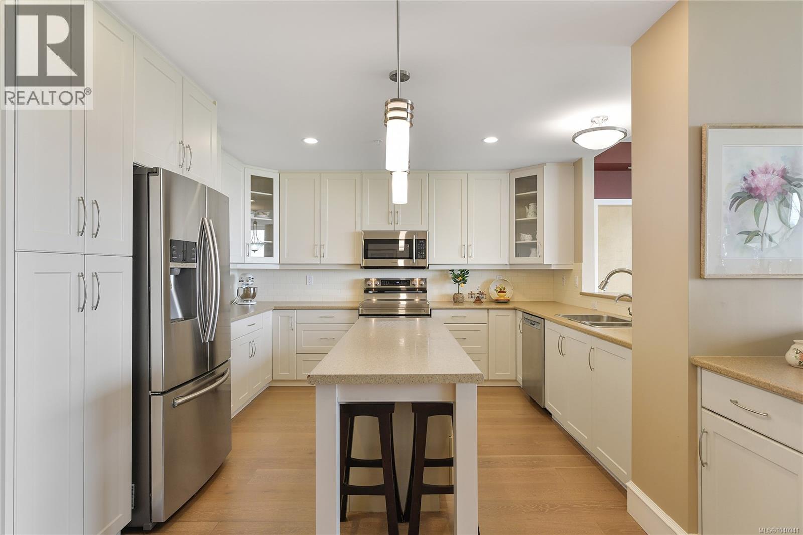 #401 5332 Sayward Hill Cres - 21