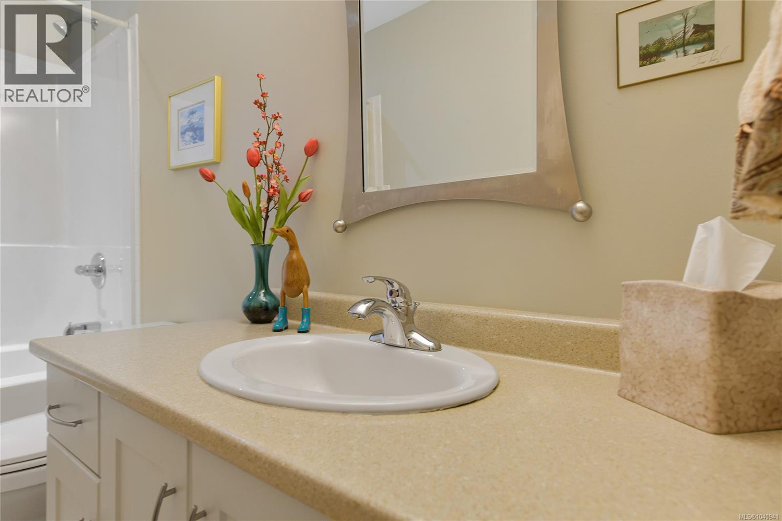 #401 5332 Sayward Hill Cres - 50