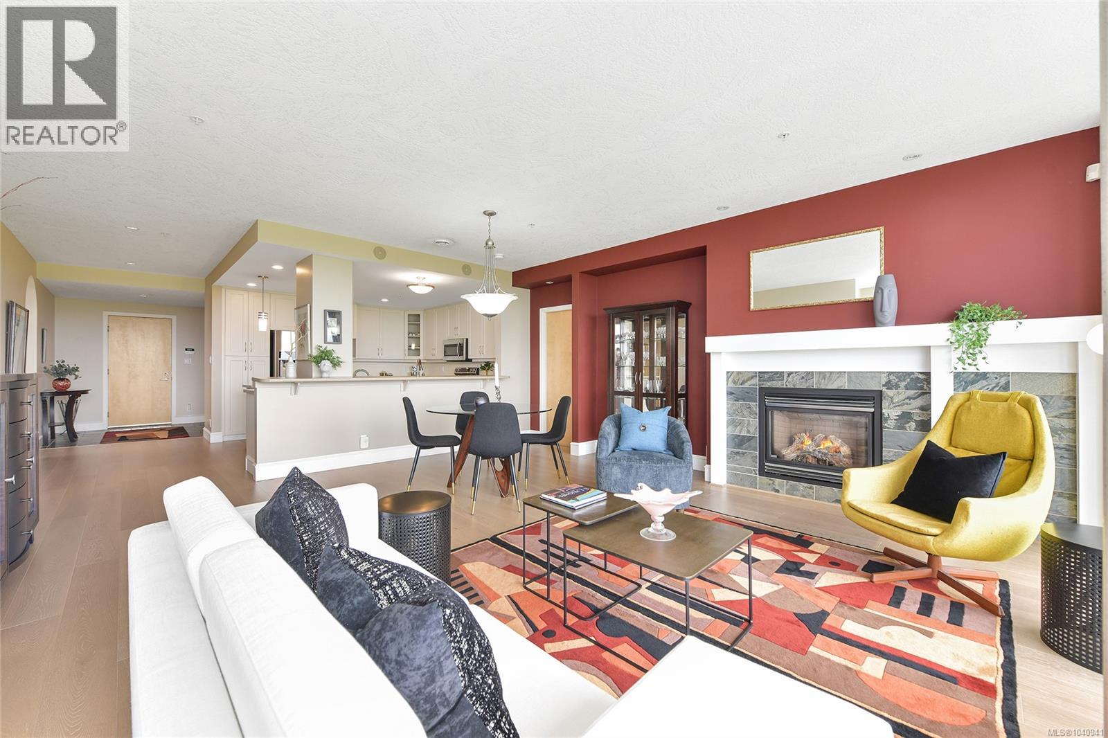 #401 5332 Sayward Hill Cres - 12