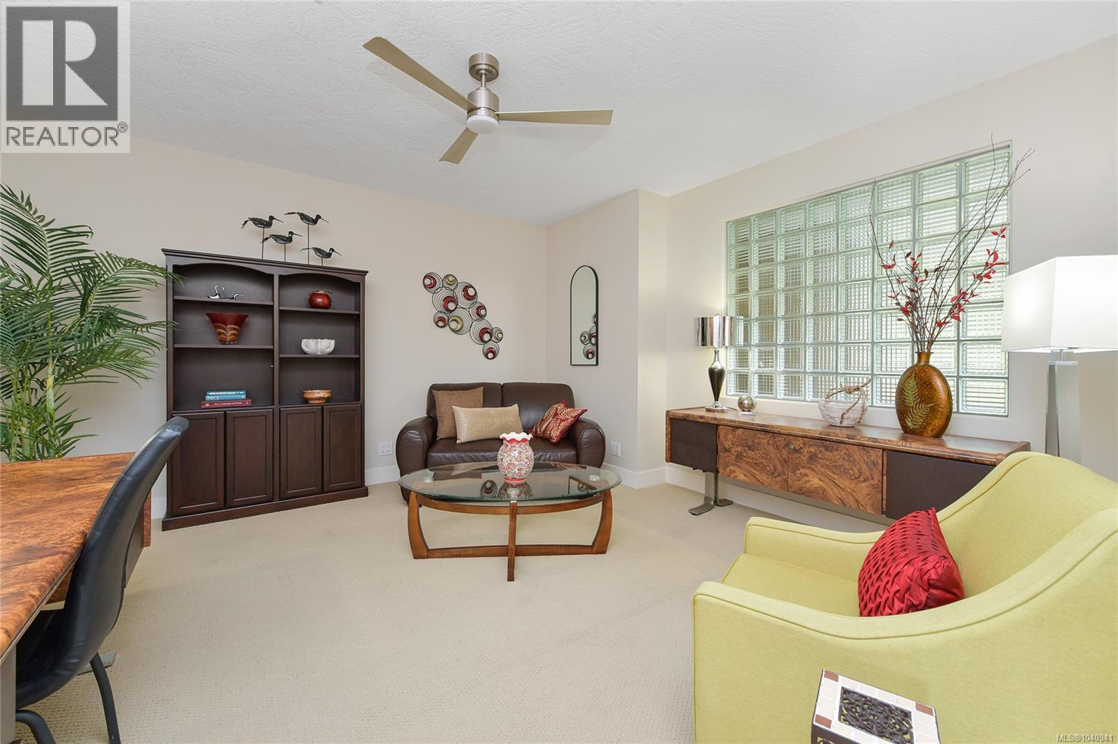 #401 5332 Sayward Hill Cres - 27
