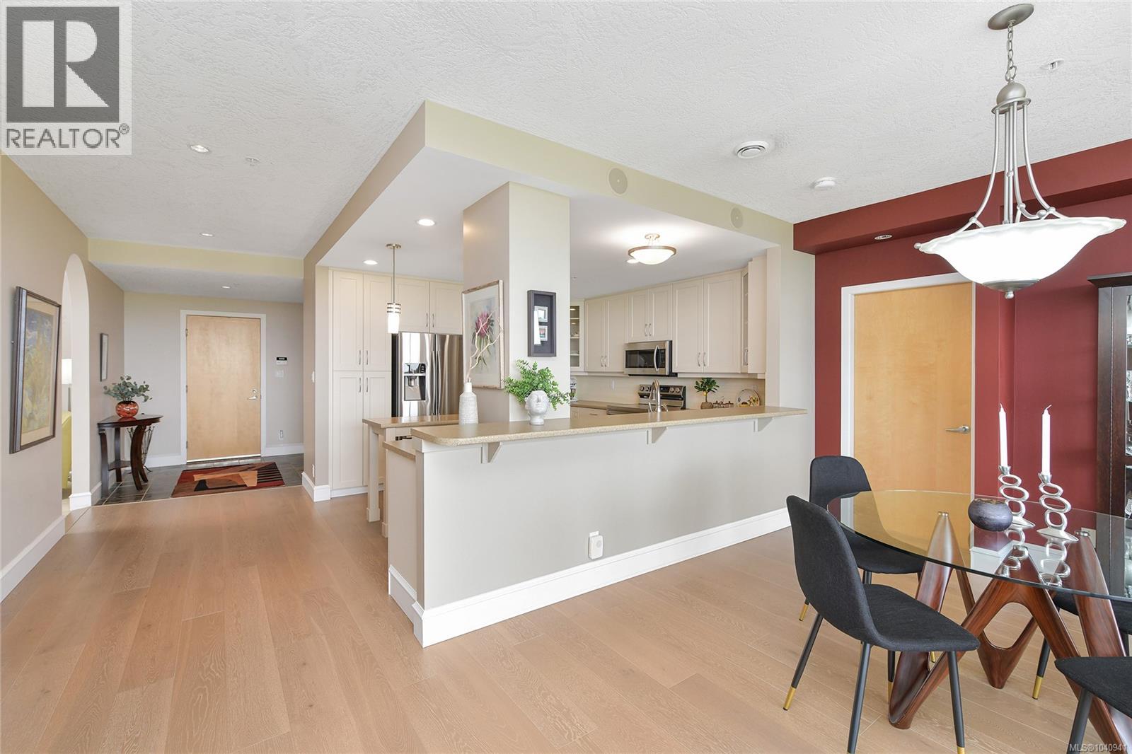 #401 5332 Sayward Hill Cres - 15