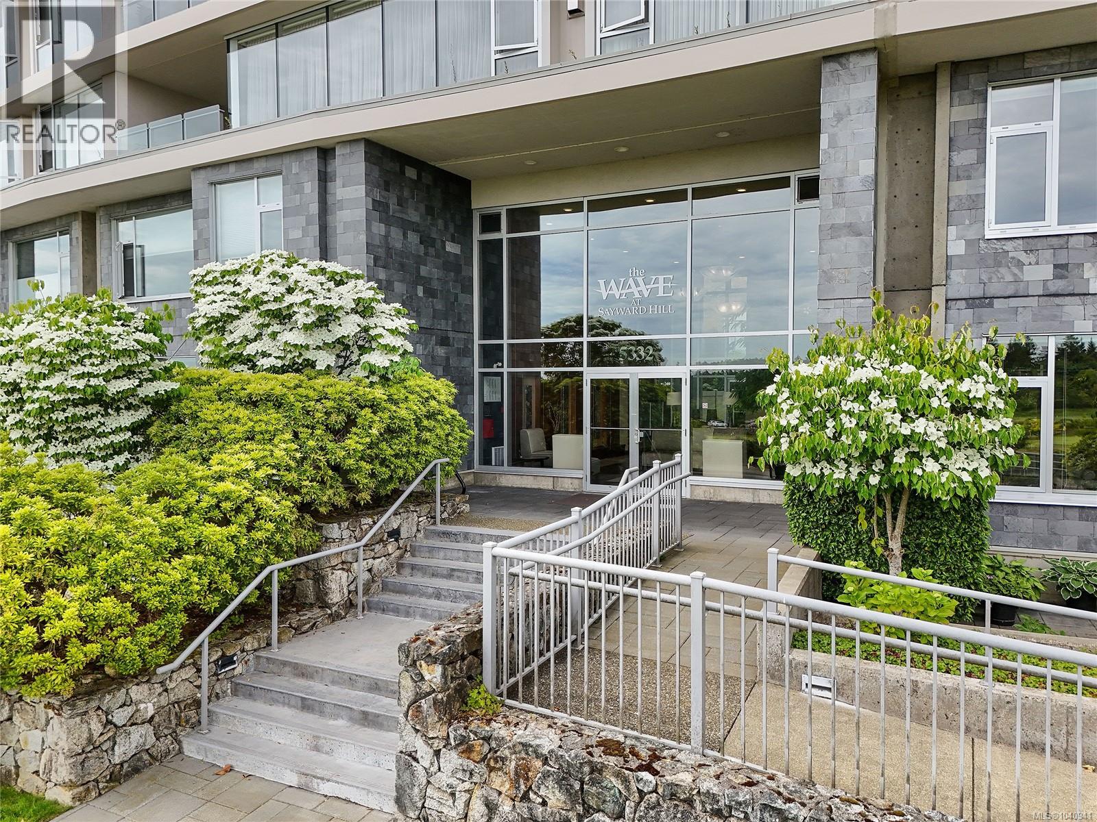 #401 5332 Sayward Hill Cres - 55