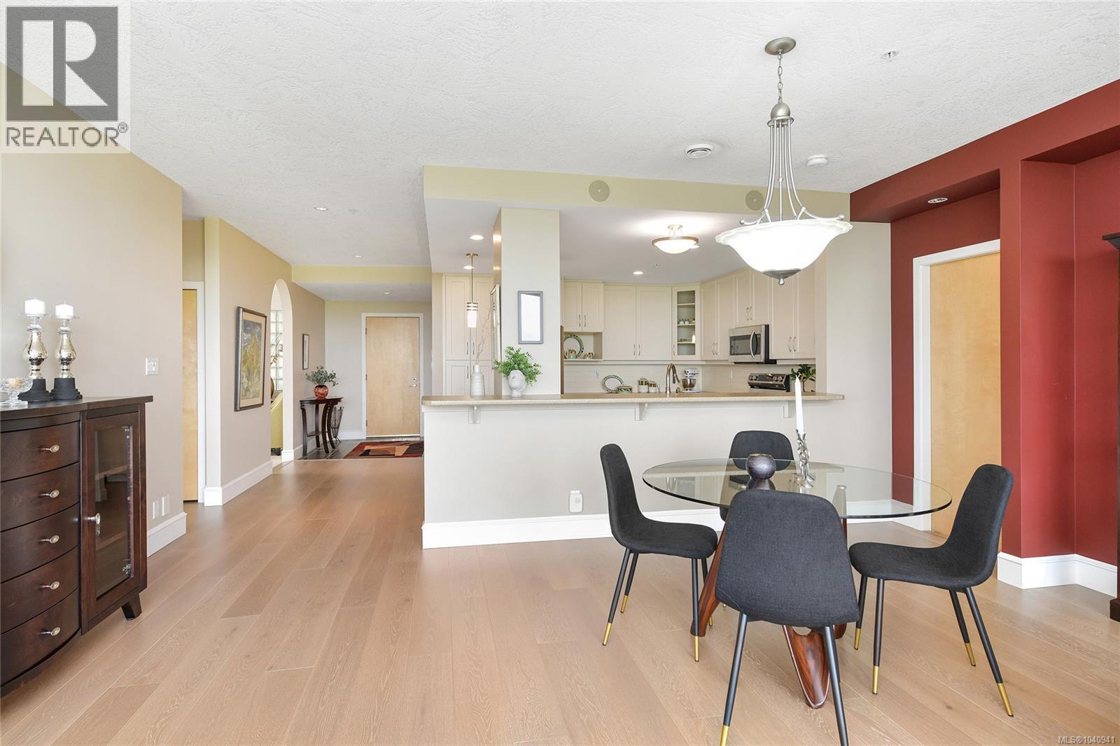 #401 5332 Sayward Hill Cres - 14