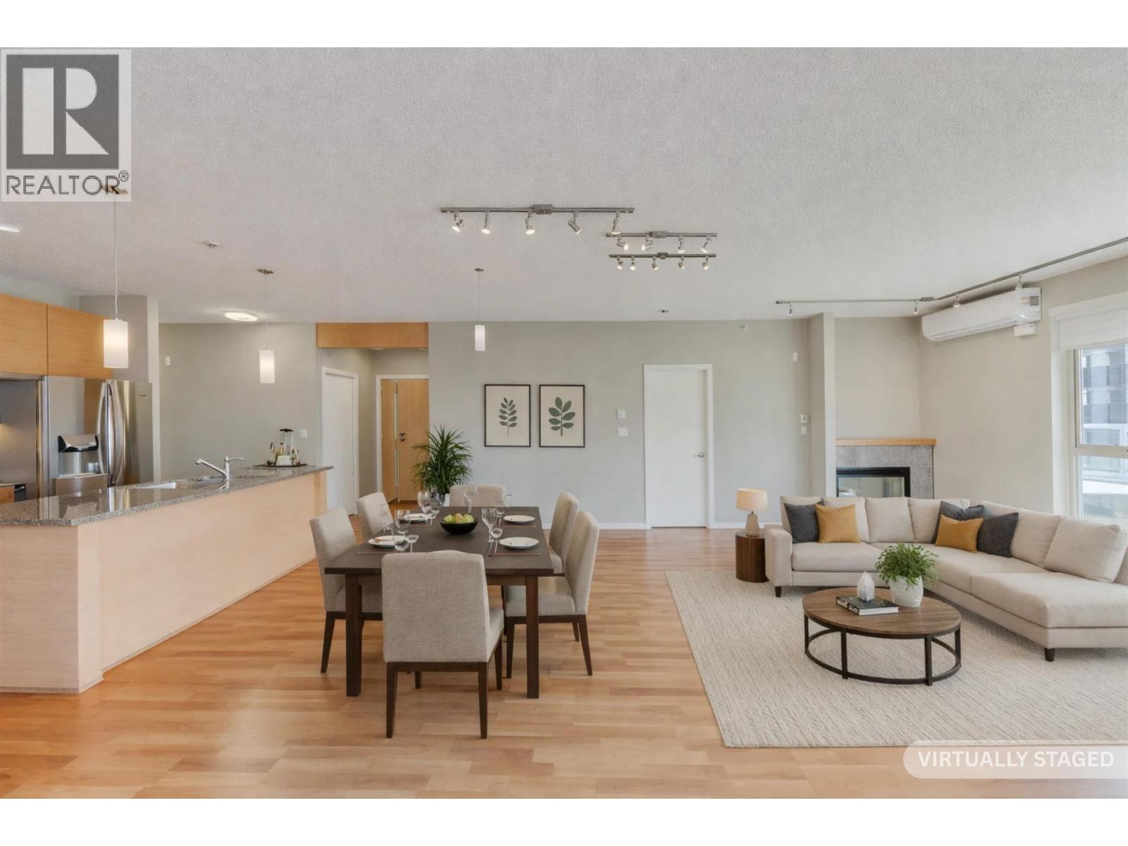 510 530 RAVEN WOODS DRIVE, North Vancouver