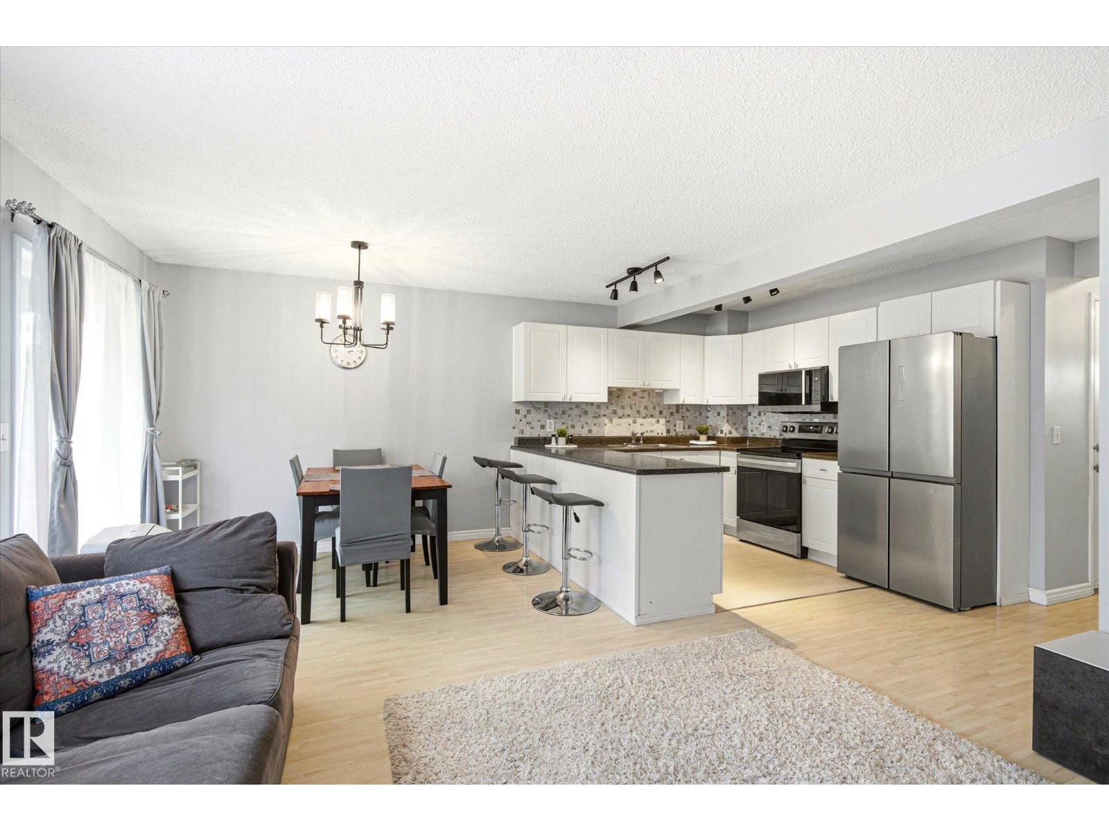 20004 54a AV NW - 12