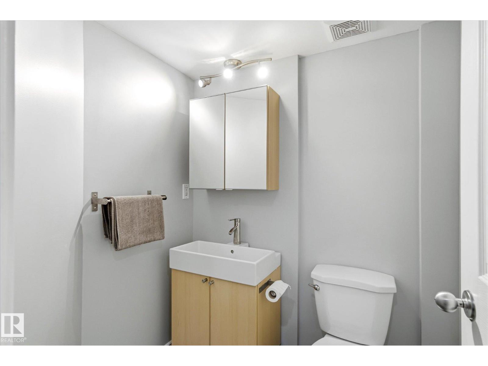20004 54a AV NW - 39