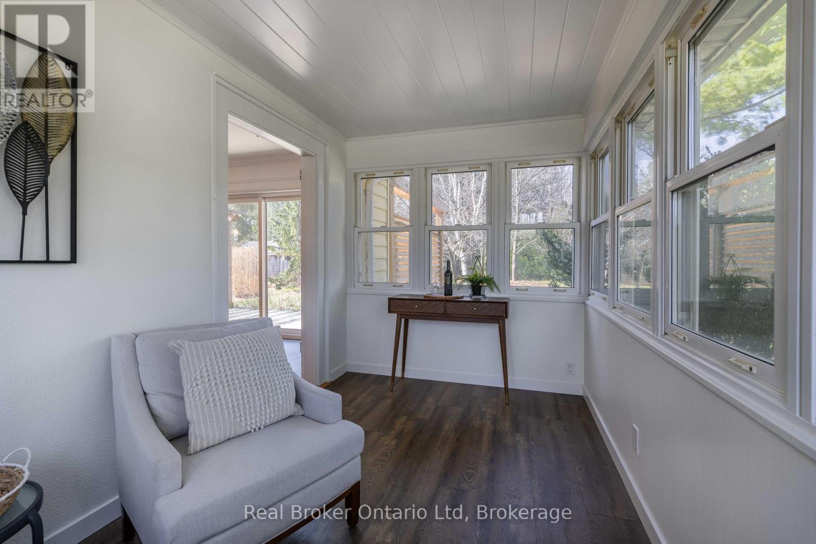 303022 GREY 15 ROAD - 13