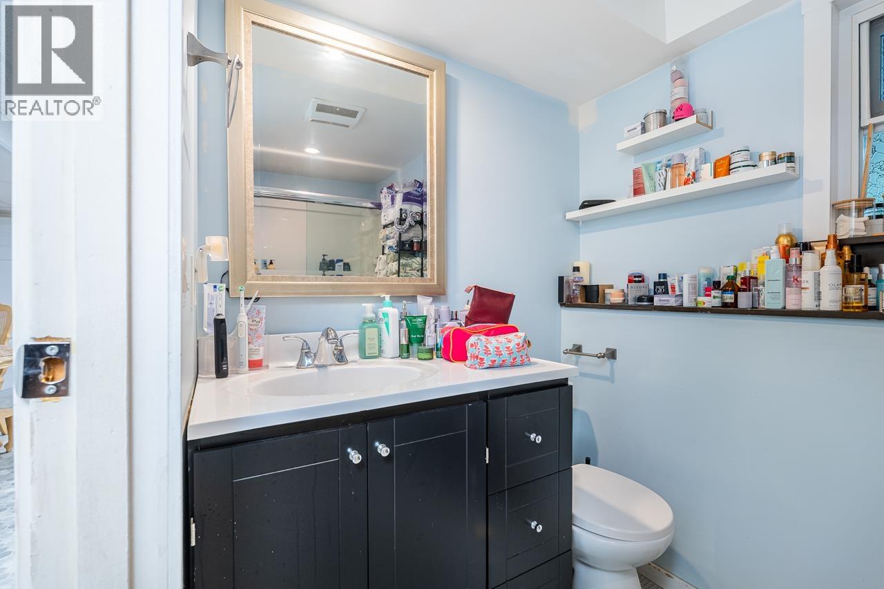 1879 RODGER AVENUE, Port Coquitlam