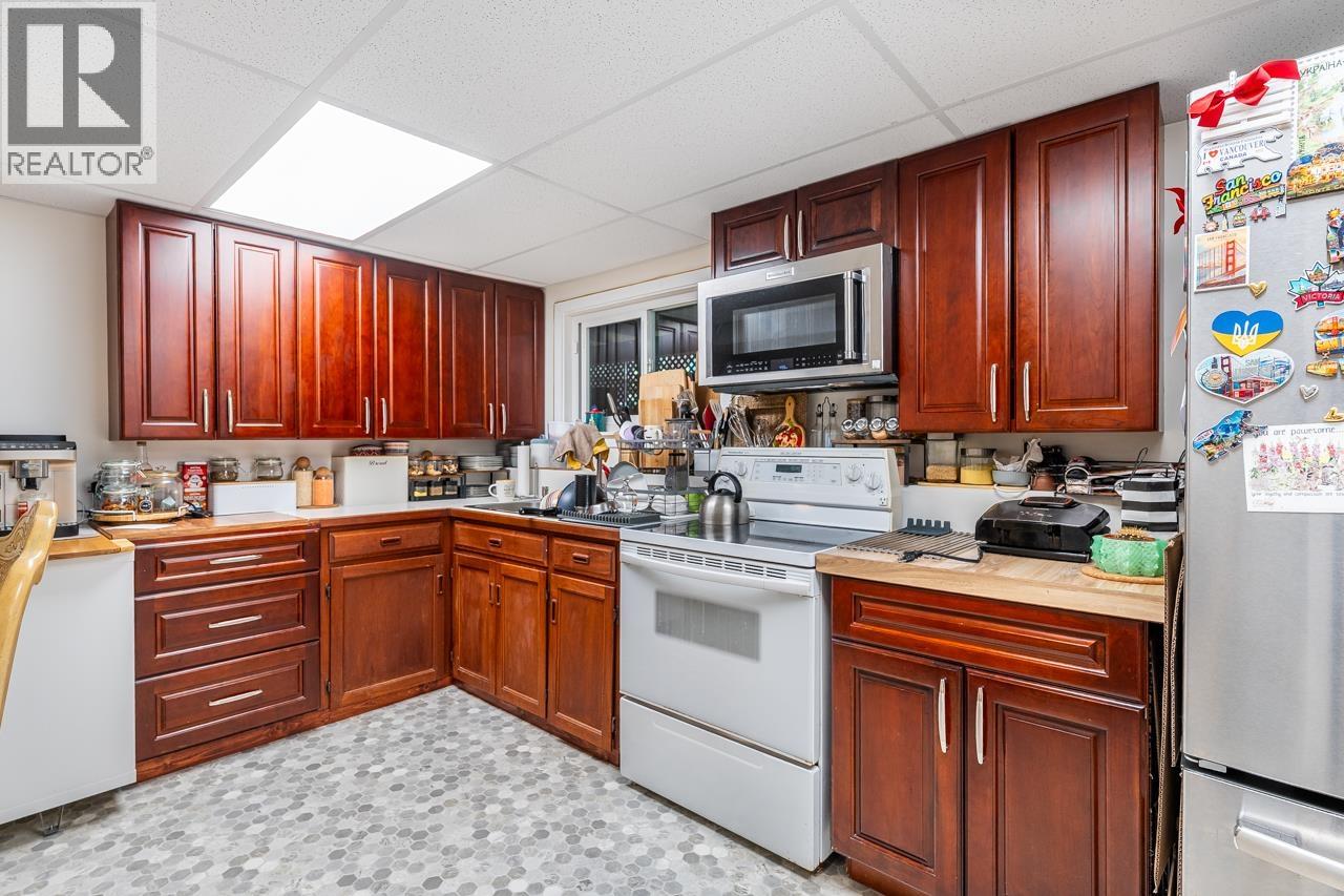 1879 RODGER AVENUE, Port Coquitlam