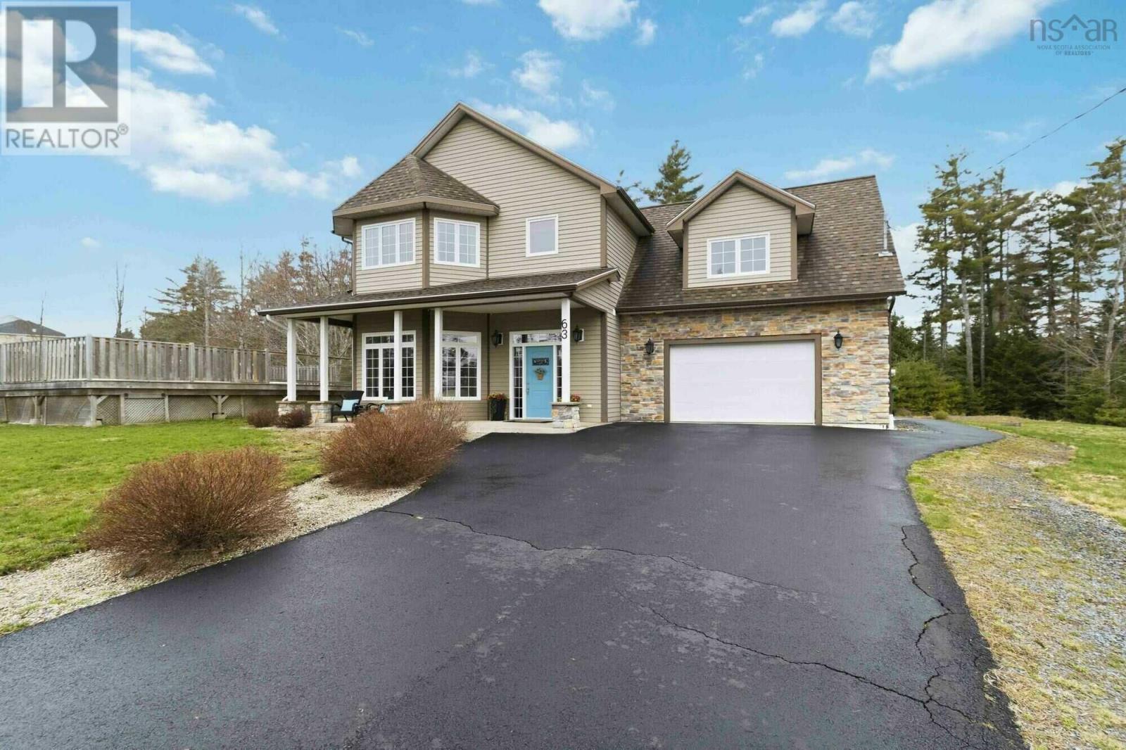 63 Danica Drive - 2