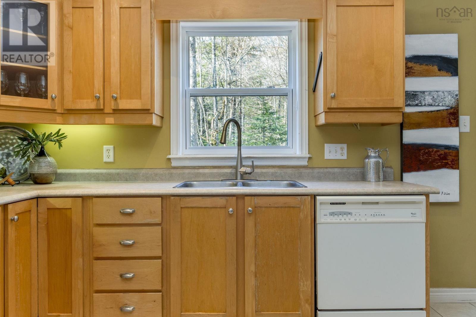 255 Sandwick Drive - 11