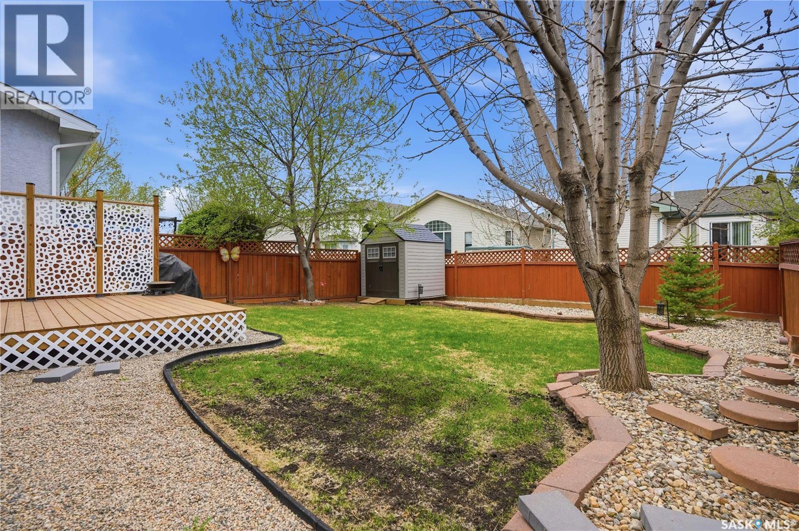 1663 Fenwick CRESCENT N — photo 38