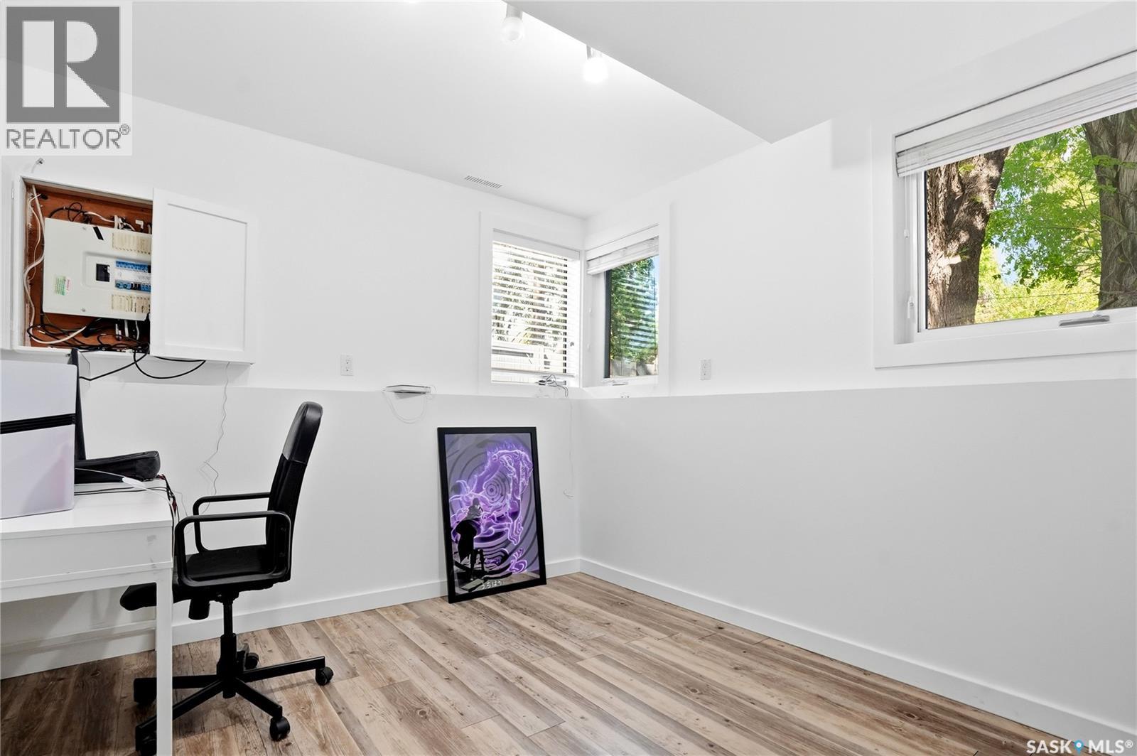 305 Adelaide STREET E - 29