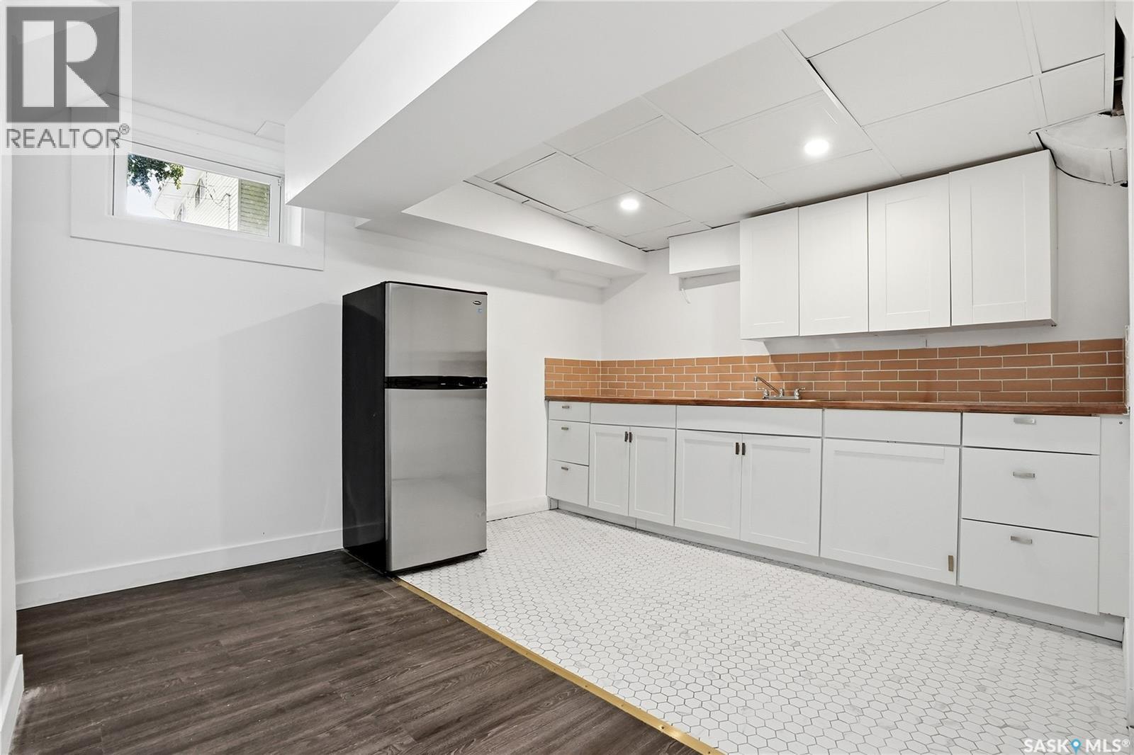 305 Adelaide STREET E - 36