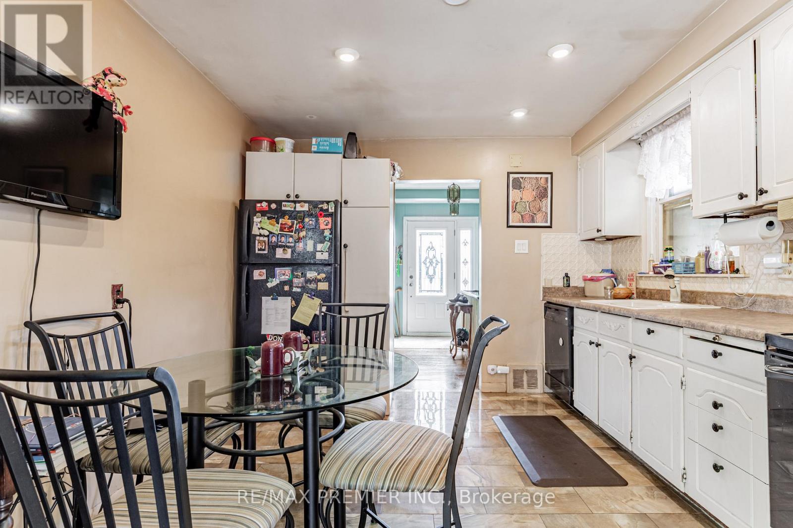 16 GODDARD STREET - 11