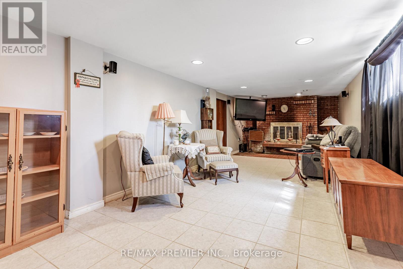 16 GODDARD STREET - 18