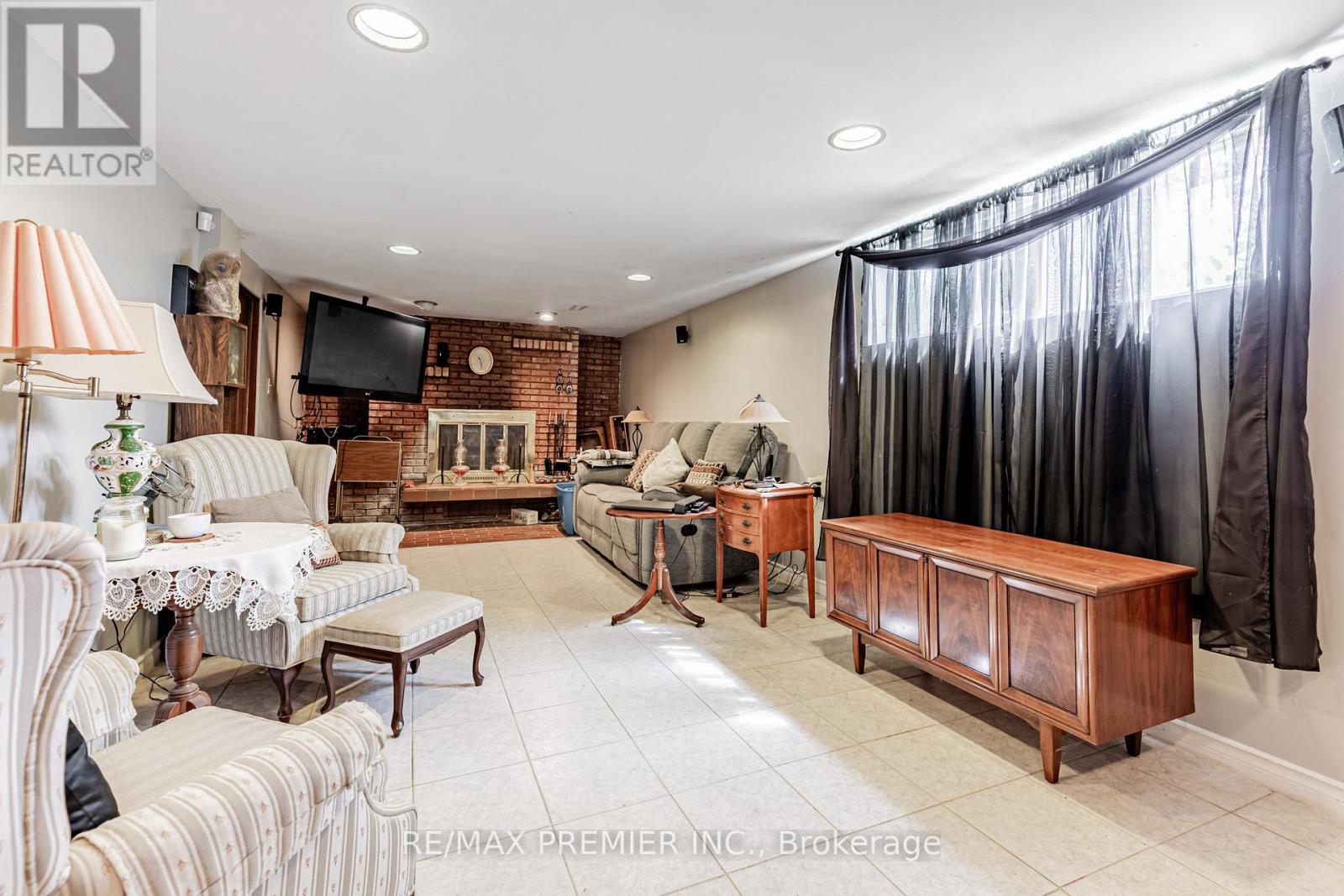 16 GODDARD STREET - 20