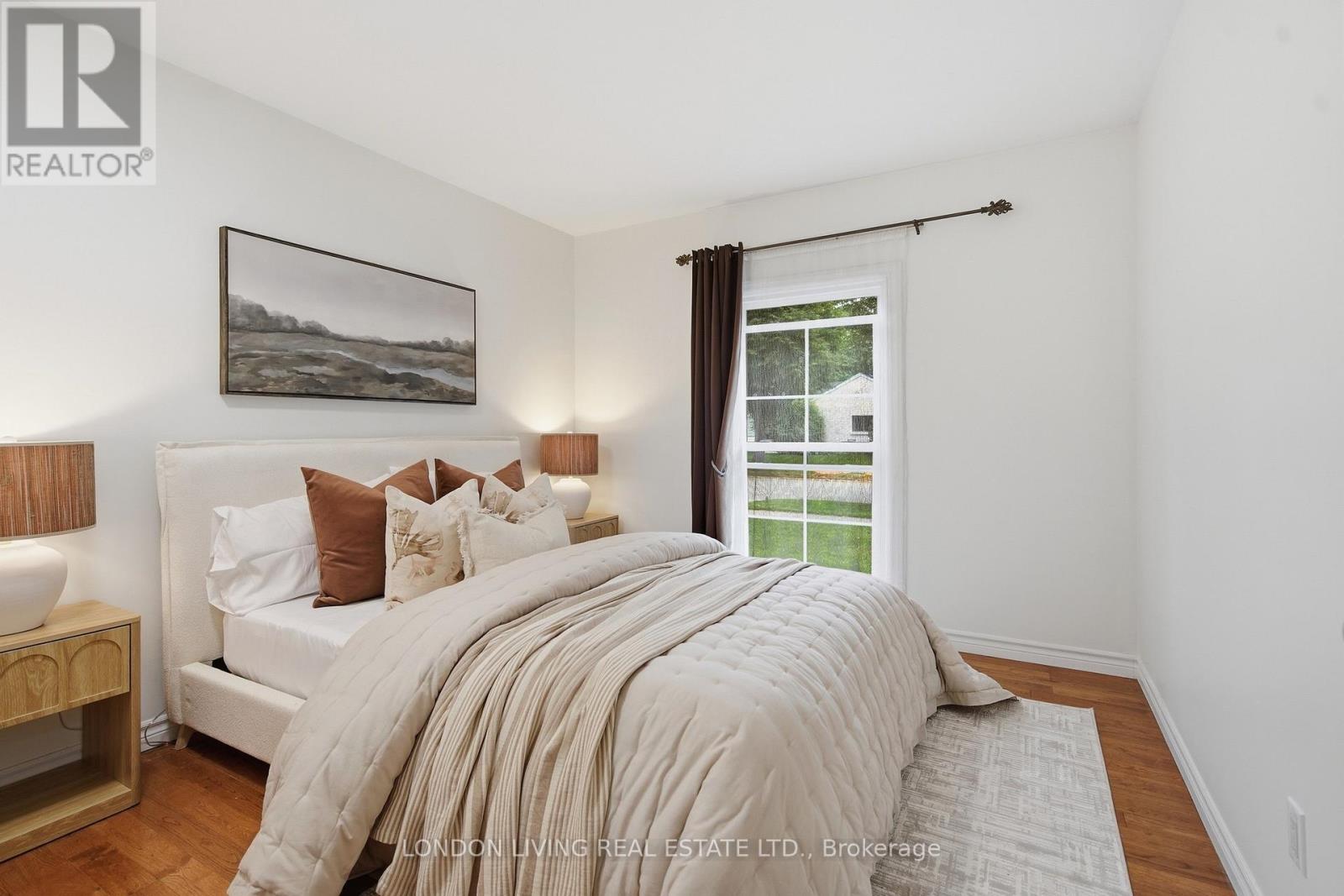 1400 STONEYBROOK CRESCENT - 16
