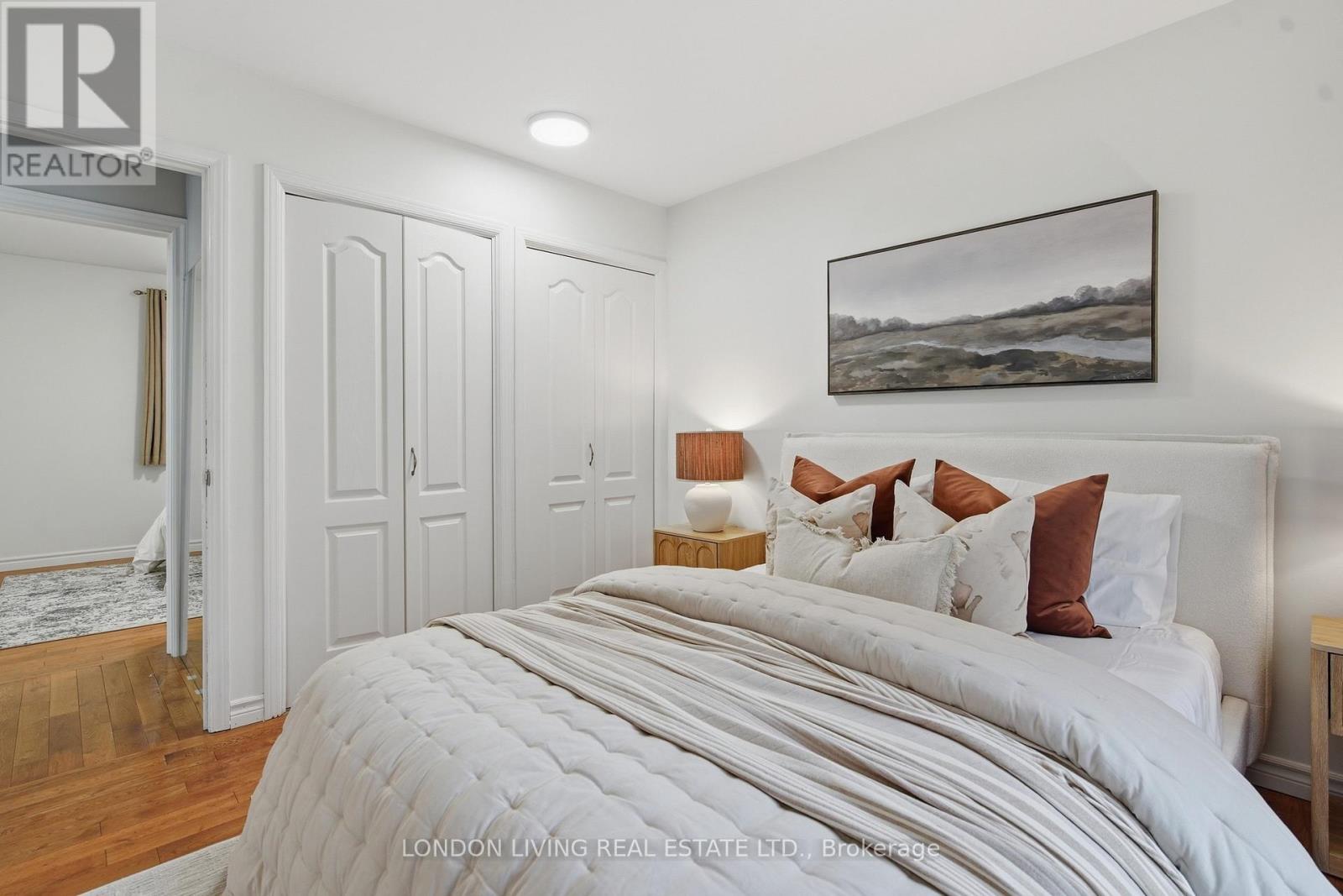 1400 STONEYBROOK CRESCENT - 17