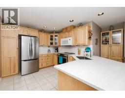 6252 Baillie Road, Sechelt, BC V7Z0R5 Photo 10
