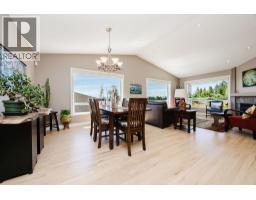 6252 Baillie Road, Sechelt, BC V7Z0R5 Photo 12