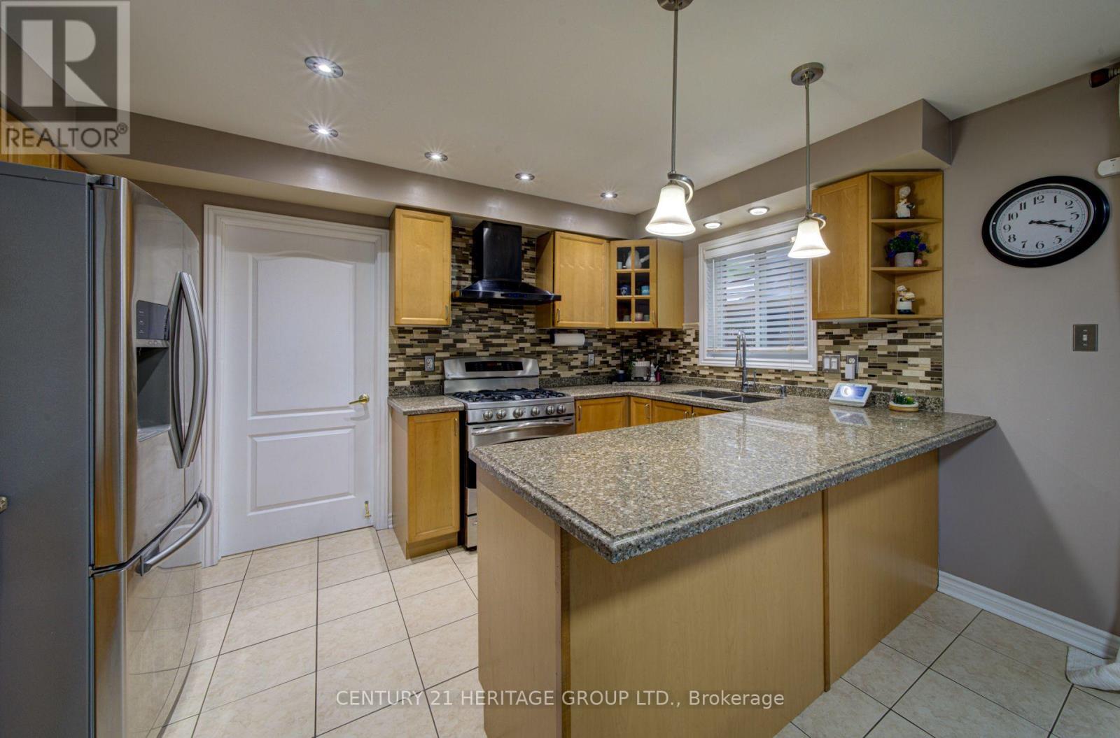 11 MAPLE CROWN TERRACE S - 10