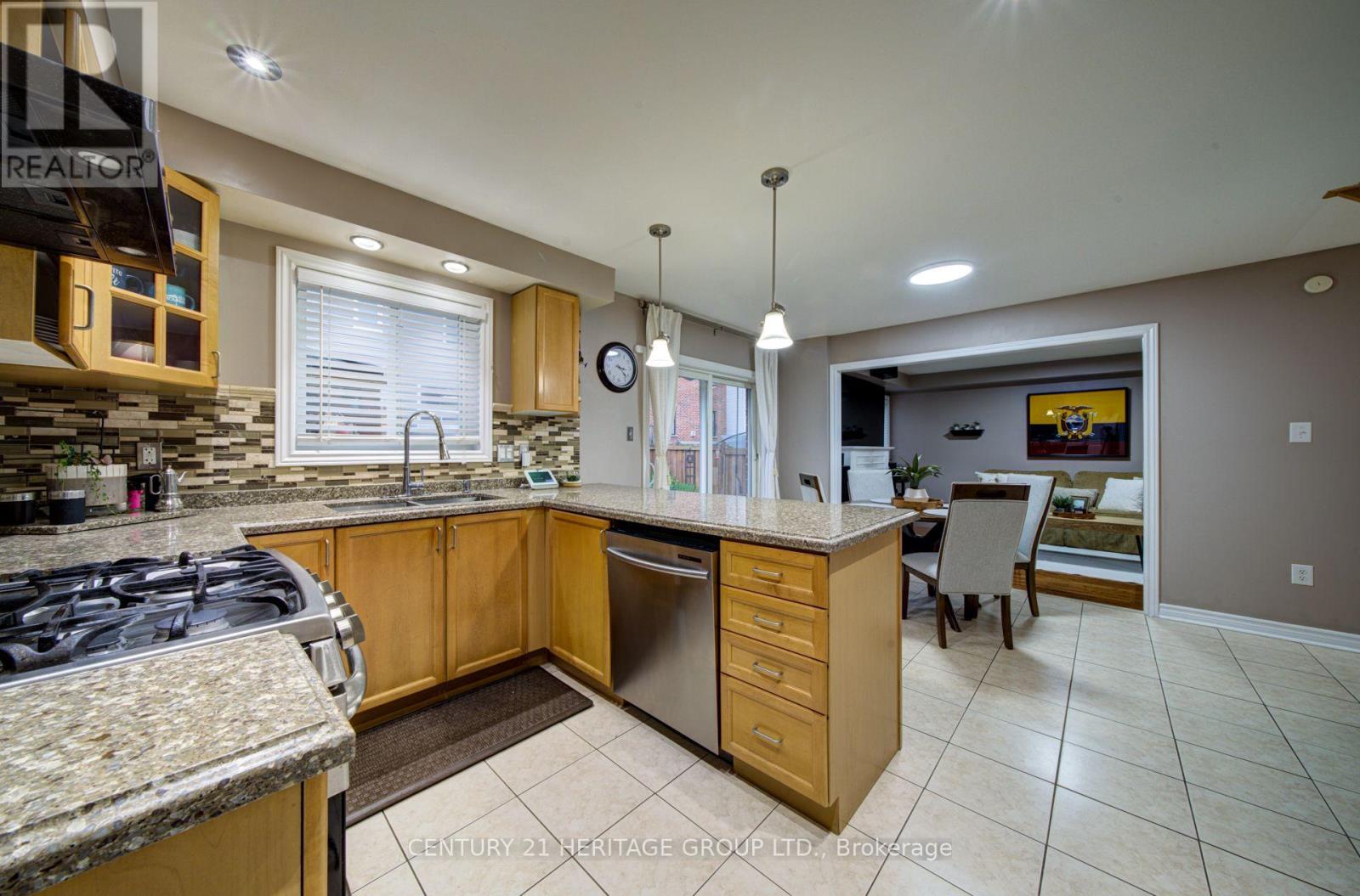 11 MAPLE CROWN TERRACE S - 11