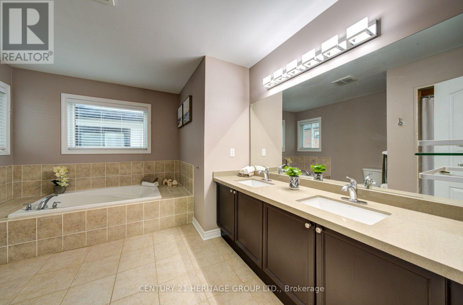 11 MAPLE CROWN TERRACE S - 16