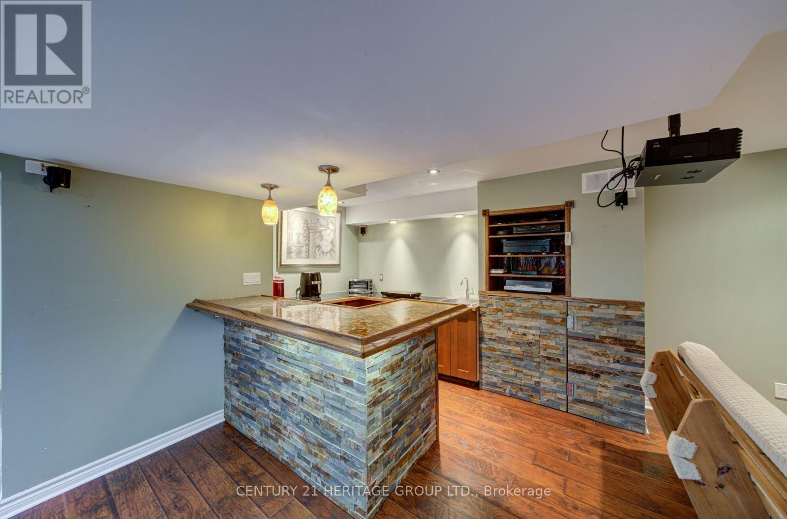 11 MAPLE CROWN TERRACE S - 20