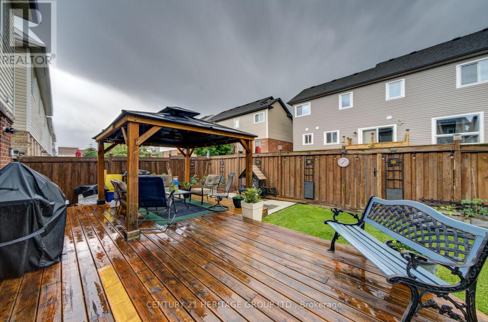 11 MAPLE CROWN TERRACE S - 24