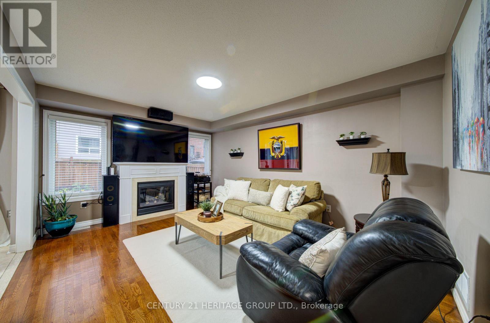 11 MAPLE CROWN TERRACE S - 6